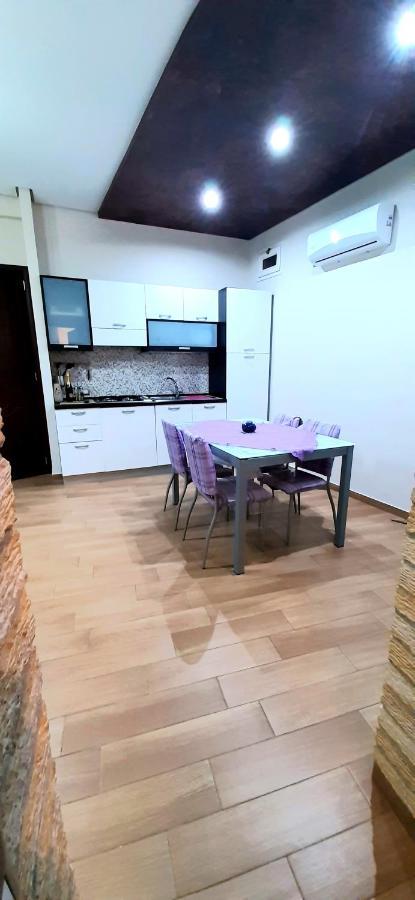 Castello Apartment Deluxe Шака Екстериор снимка