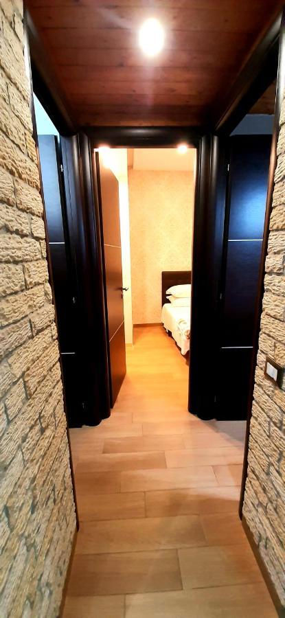 Castello Apartment Deluxe Шака Екстериор снимка