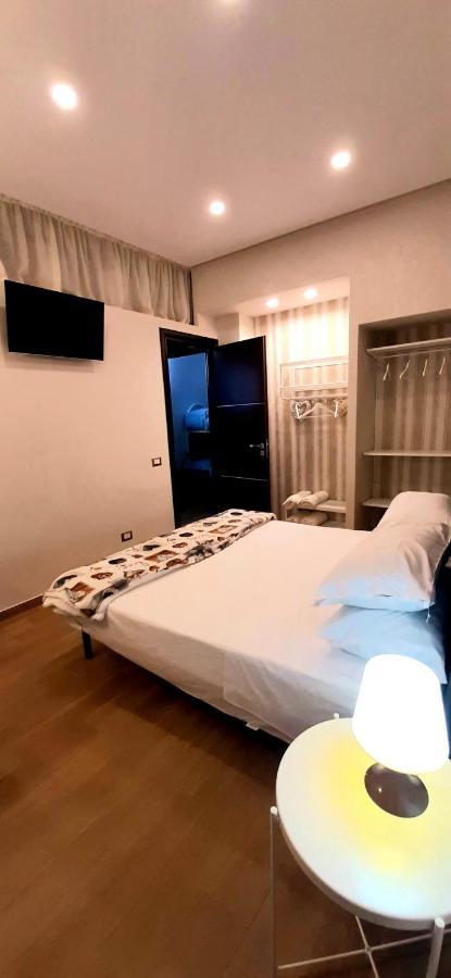 Castello Apartment Deluxe Шака Екстериор снимка
