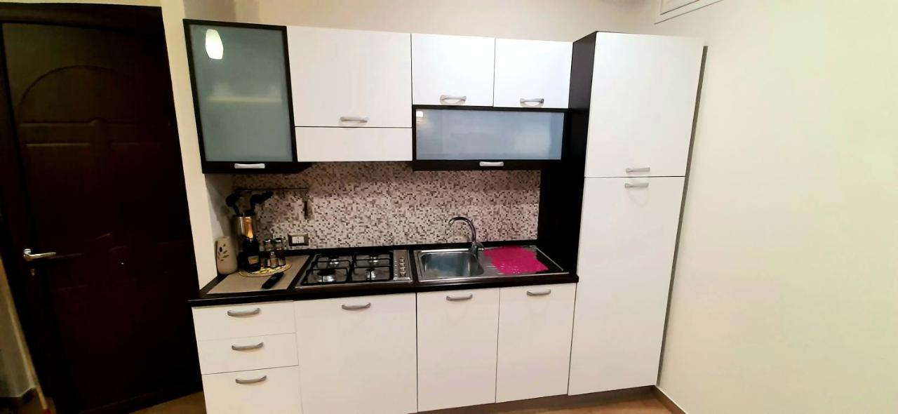 Castello Apartment Deluxe Шака Екстериор снимка
