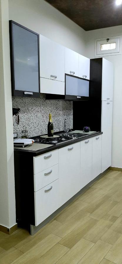 Castello Apartment Deluxe Шака Екстериор снимка